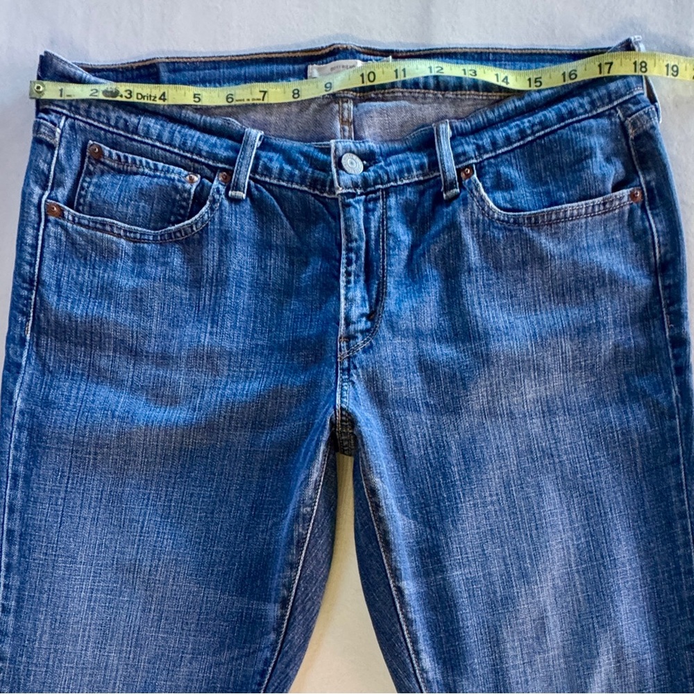 Levi's Boyfriend Jeans Mid-Rise Tapered Leg (W31 L27) - Picture 6 of 16